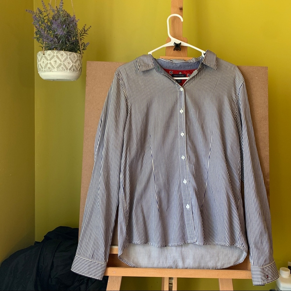 👔Tommy Hilfiger Button down shirt with stripes 👔